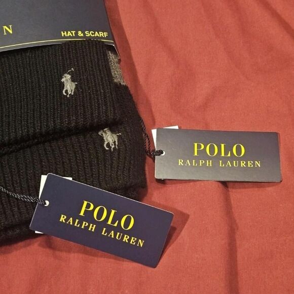 Polo Ralph Lauren Men's Black and Grey Scarf and Hat Set - Picture 2 of 6